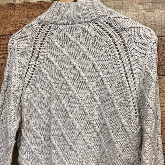 American Eagle Sweater XS - Picture 6 of 6